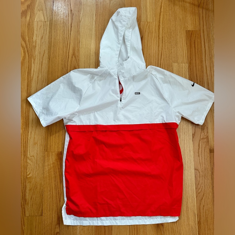 Nike FC Men’s White and Red Hooded Short-Sleeve Pullover